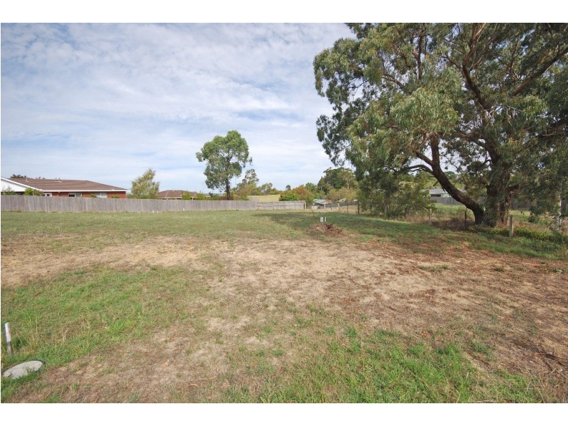 8 Mopoke Lane, Black Hill VIC 3350