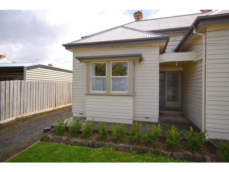 2/14 Clarendon Street, Soldiers Hill VIC 3350