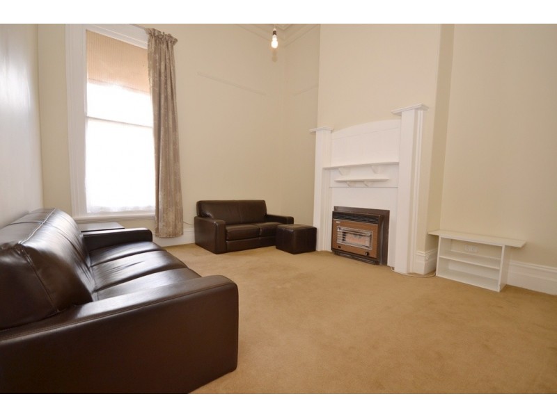 2/14 Clarendon Street, Soldiers Hill VIC 3350