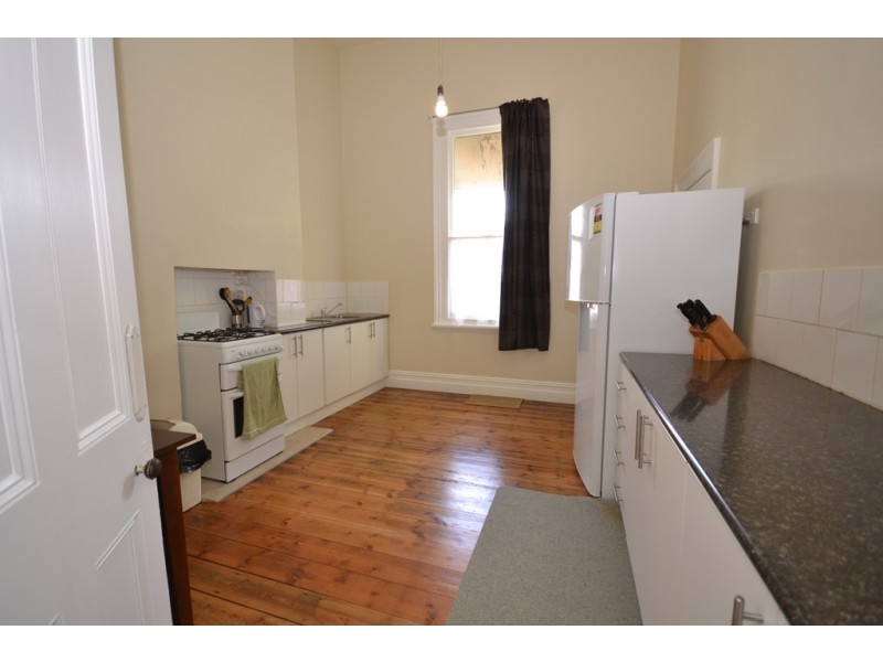 2/14 Clarendon Street, Soldiers Hill VIC 3350