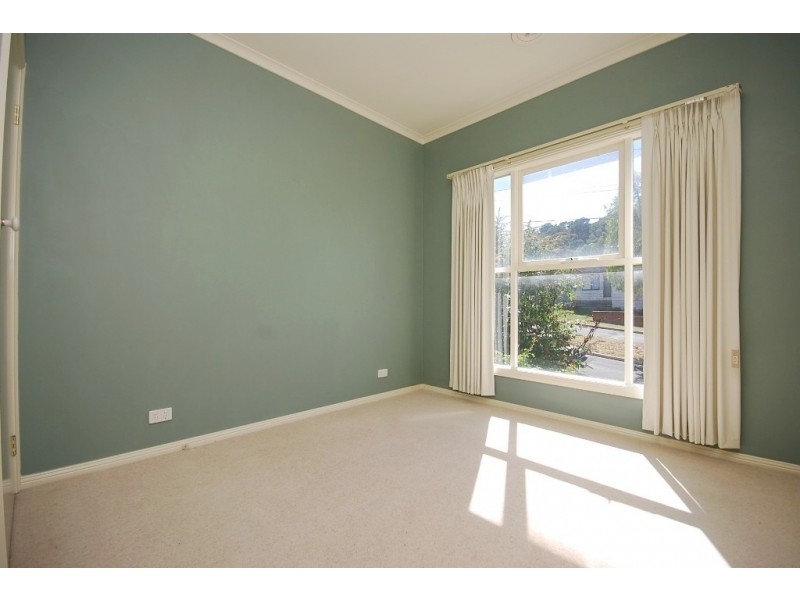 415 Sherrard Street, Black Hill VIC 3350