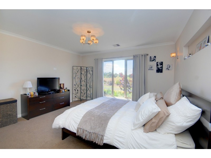 2 Olivemay Court, Bonshaw VIC 3356