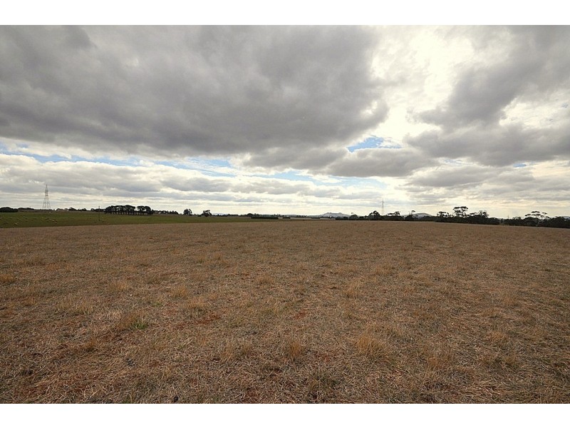 Part CA 5 Dean-Mollongghip Road “The Island”, Dean VIC 3352