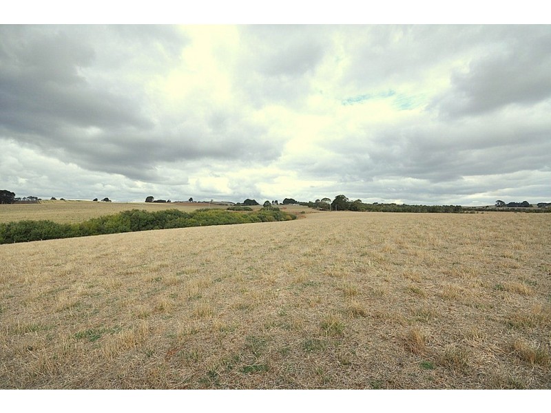 Part CA 5 Dean-Mollongghip Rd “The Island”, Dean VIC 3352