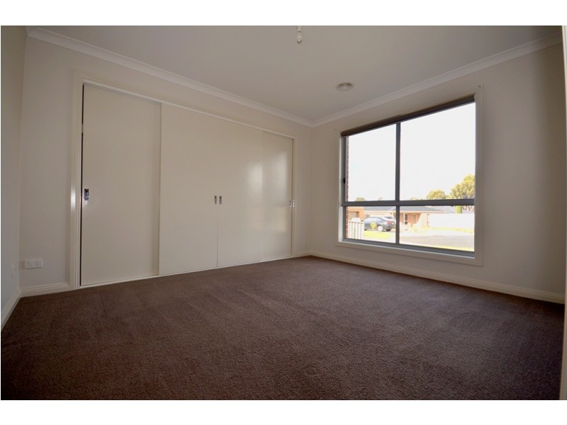 2 Harley Court, Mount Clear VIC 3350