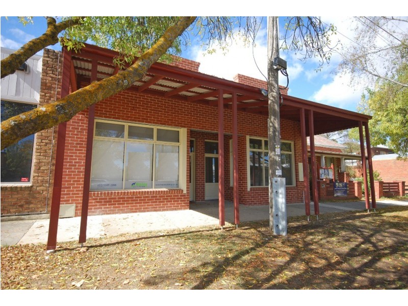 1 and 2/405 Warrenheip Street and 16 Union Street, Buninyong VIC 3357