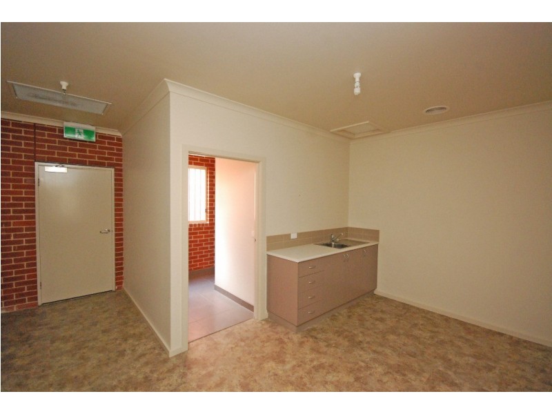 1 and 2/405 Warrenheip Street and 16 Union Street, Buninyong VIC 3357