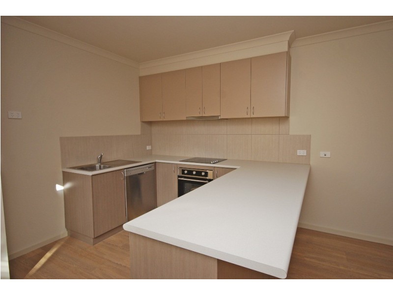 1 and 2/405 Warrenheip Street and 16 Union Street, Buninyong VIC 3357