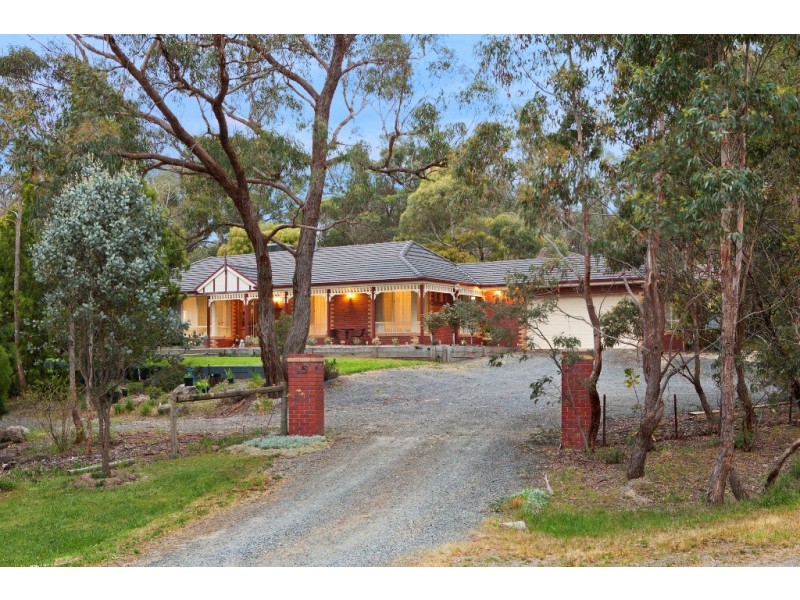 5 Timbertop Drive, Mount Helen VIC 3350