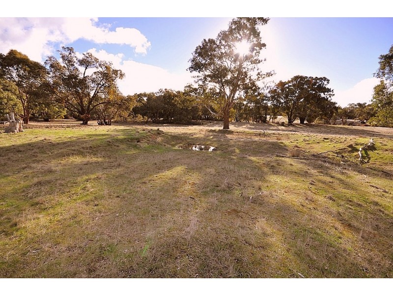 80 Mountain Creek Road, Clunes VIC 3370