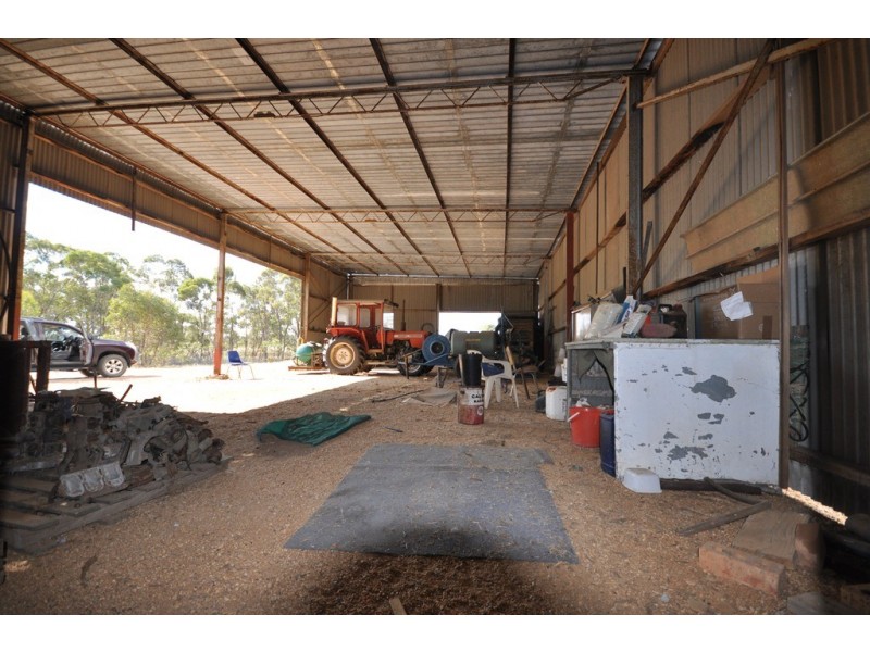 20 Morris Ln, Avoca VIC 3467