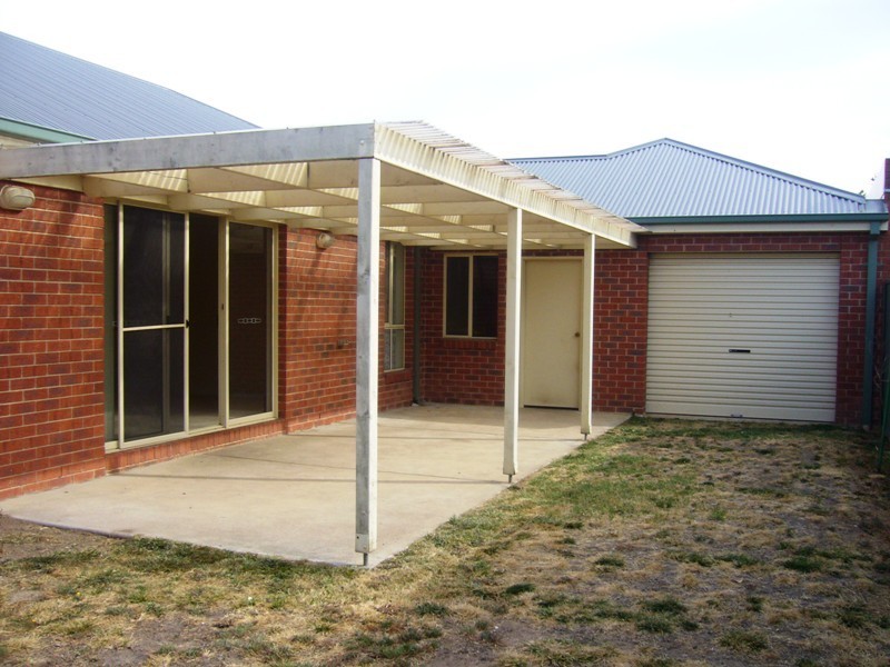 43 Lake Gardens, Lake Gardens VIC 3355