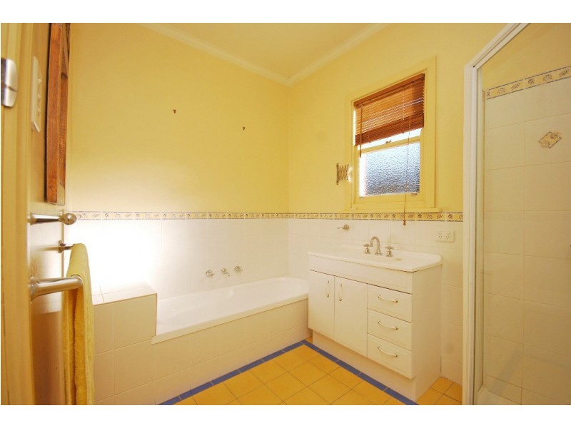 10 Exchange Street, Newington VIC 3350