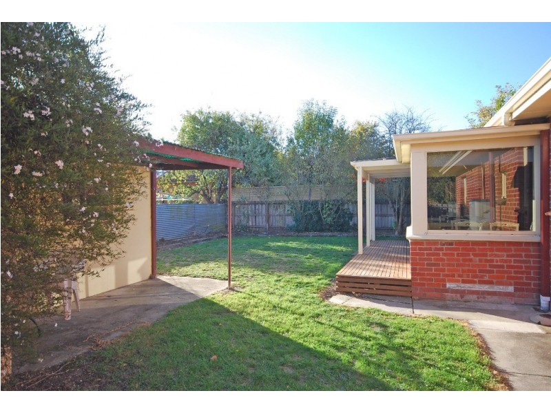 10 Exchange Street, Newington VIC 3350