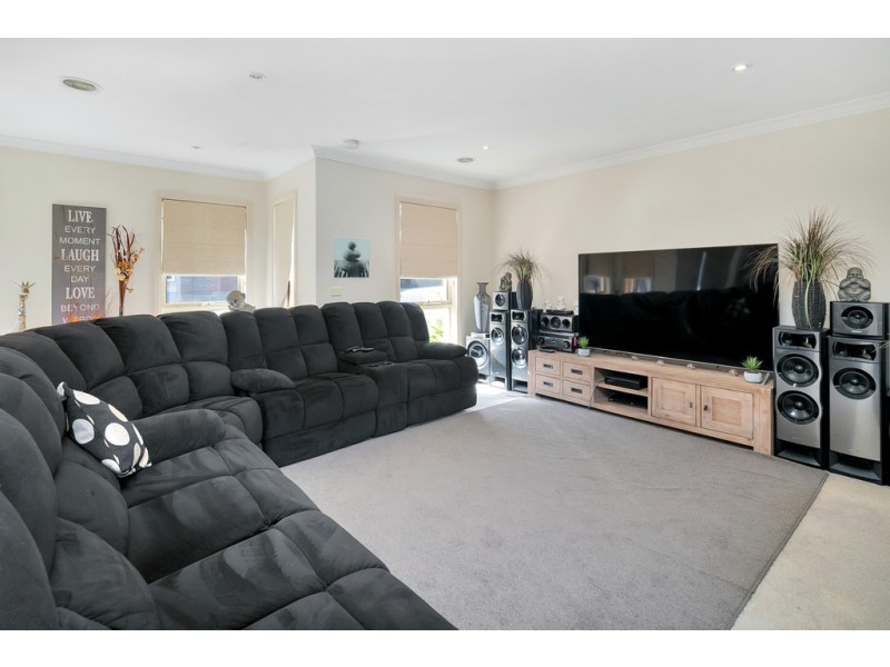 4/322 Clayton Street, Canadian VIC 3350