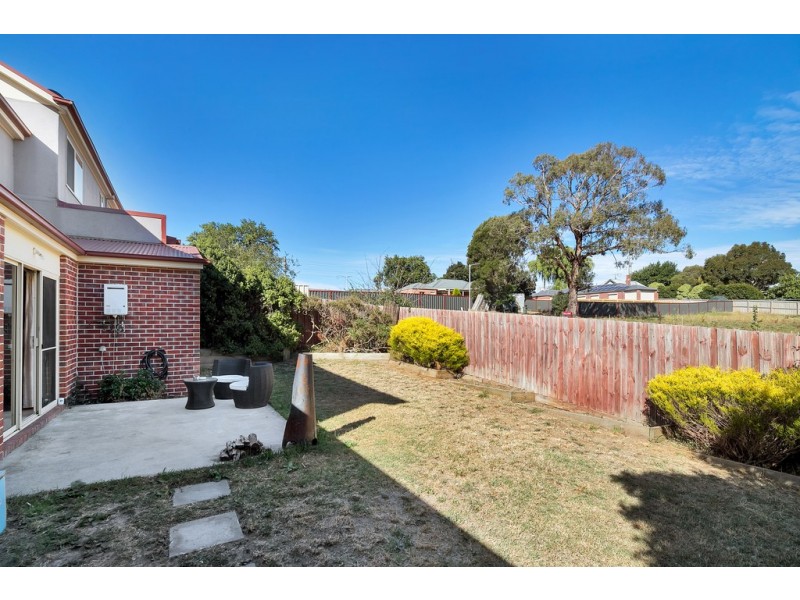 4/322 Clayton Street, Canadian VIC 3350