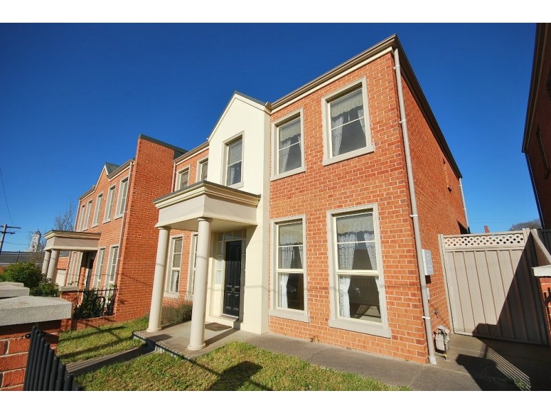 203 Neill Street, Soldiers Hill VIC 3350