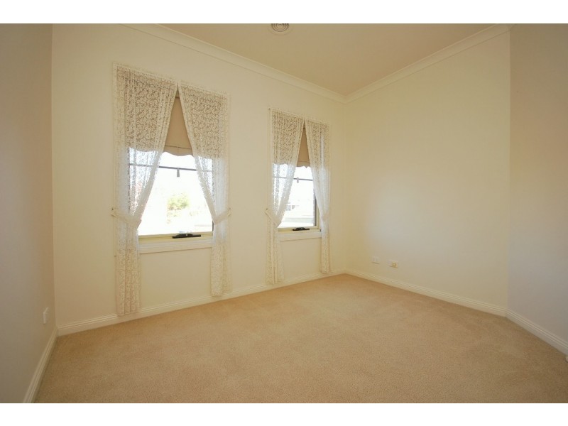 203 Neill Street, Soldiers Hill VIC 3350