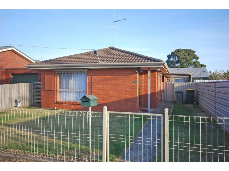 2A Sayle St, Sebastopol VIC 3356