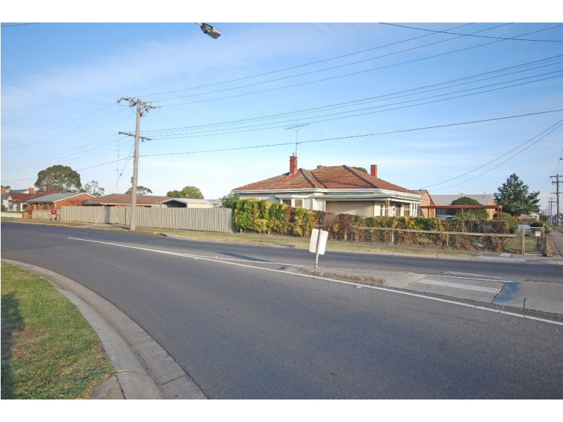 2A Sayle St, Sebastopol VIC 3356