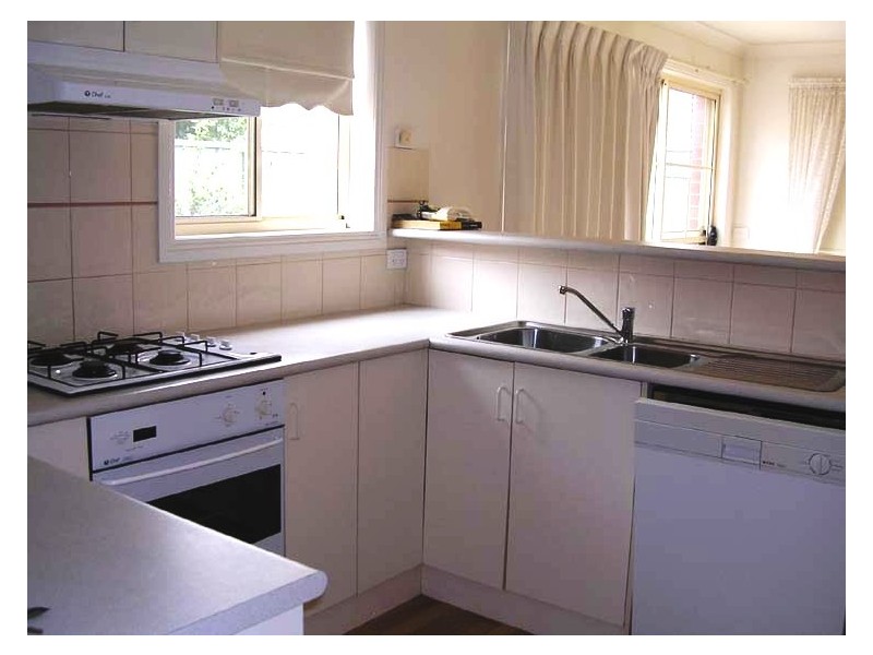 11 Redan Street, Newington VIC 3350