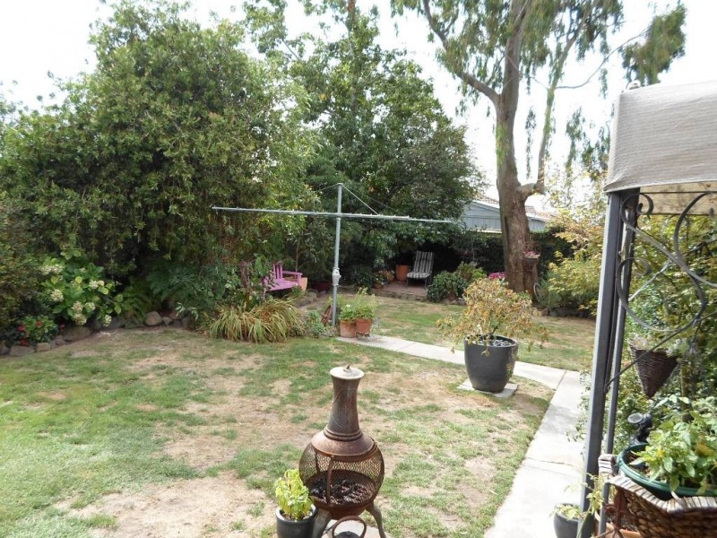 14 Elinand Street, Wendouree VIC 3355