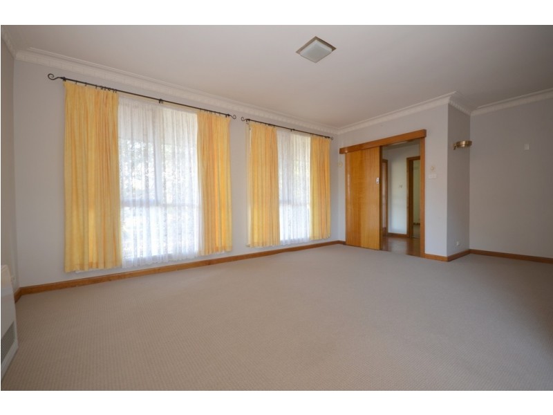 14 Elinand Street, Wendouree VIC 3355