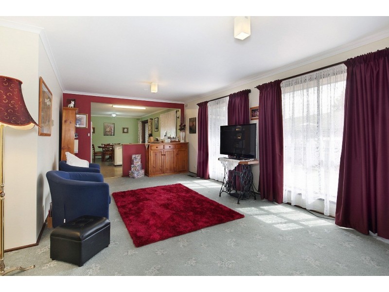 1 Appleby Drive, Cardigan Village VIC 3352