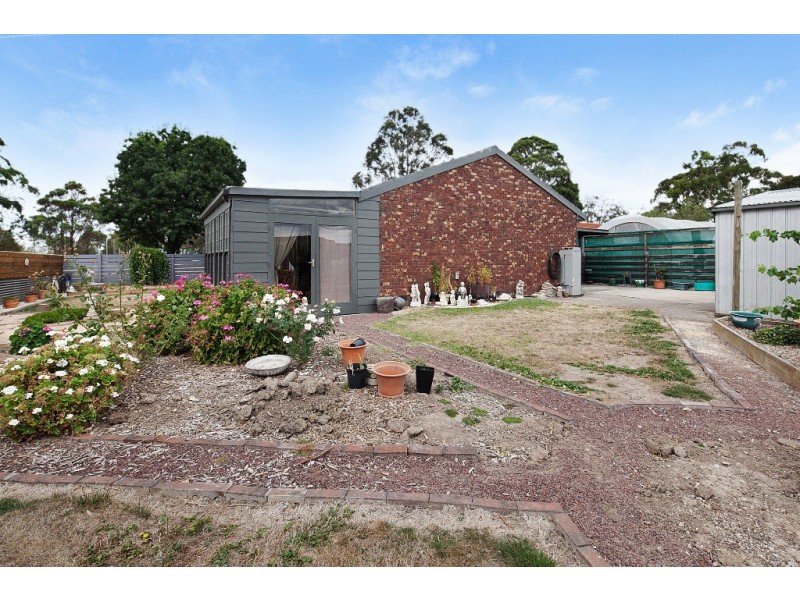 1 Appleby Drive, Cardigan Village VIC 3352