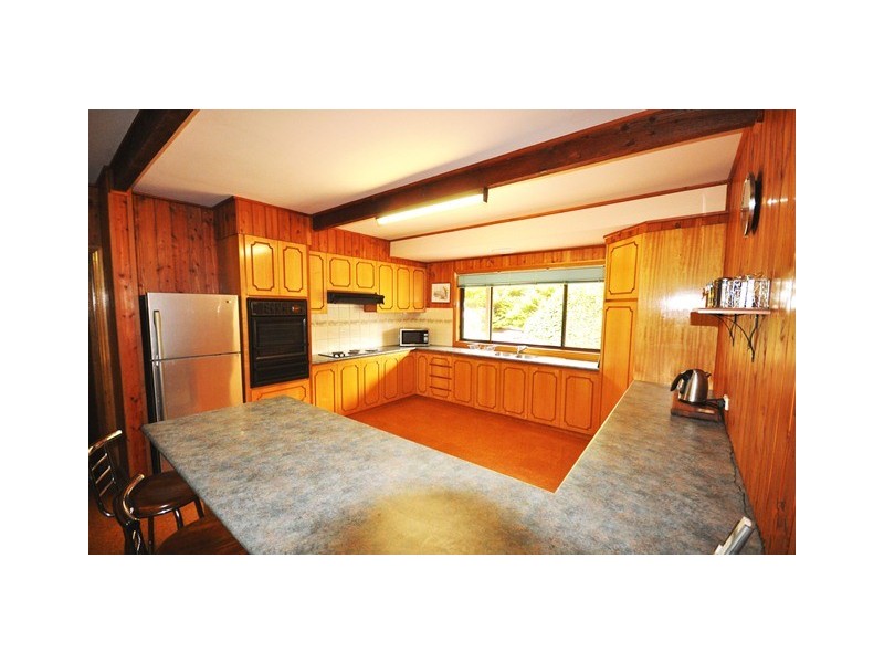 135 Lyons Rd, Navigators VIC 3352