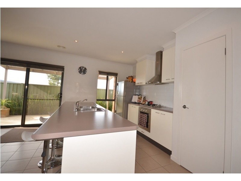 11 Calloway Close, Miners Rest VIC 3352