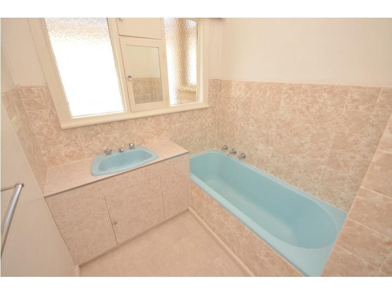 1/314 Humffray Street North, Brown Hill VIC 3350