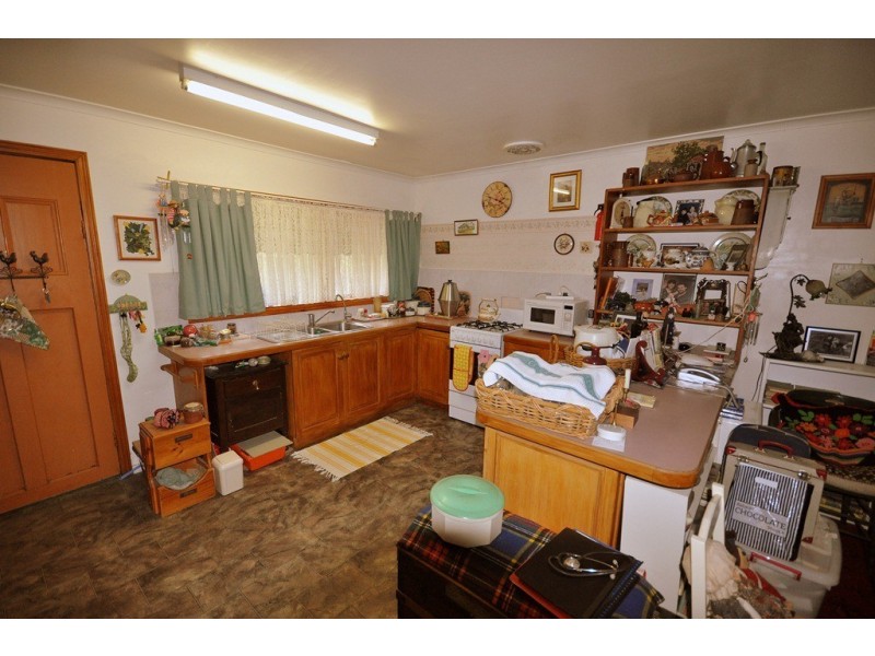 94 Barnett Street, Avoca VIC 3467