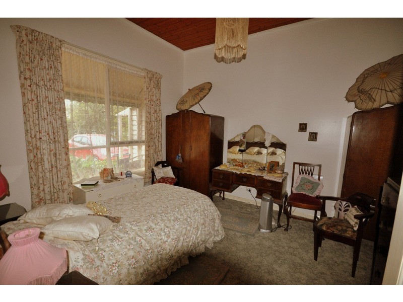 94 Barnett Street, Avoca VIC 3467