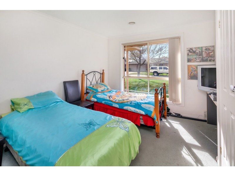 15 Lauderdale Avenue, Alfredton VIC 3350