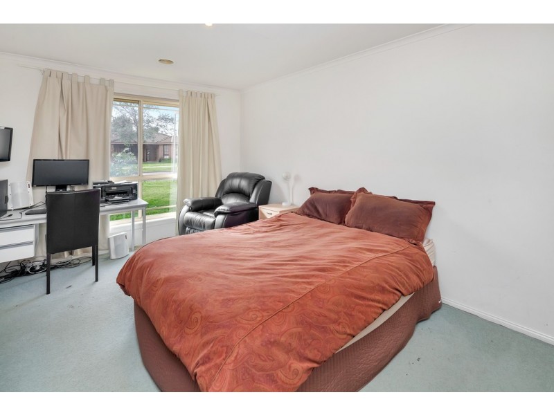 15 Lauderdale Avenue, Alfredton VIC 3350