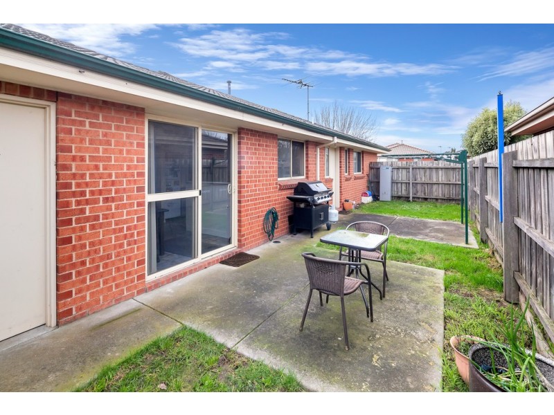 15 Lauderdale Avenue, Alfredton VIC 3350