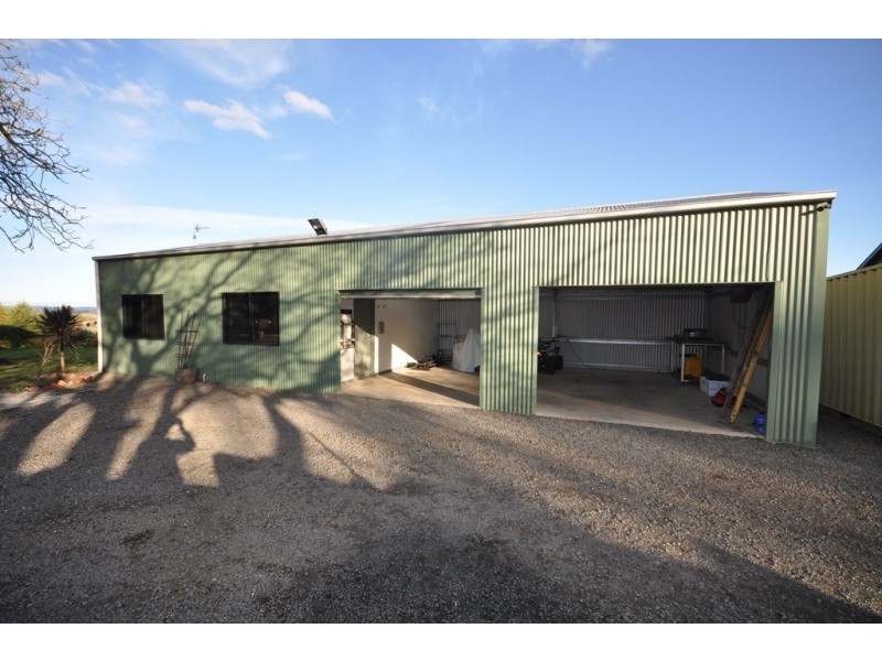 77 Griffins Road, Coghills Creek VIC 3364