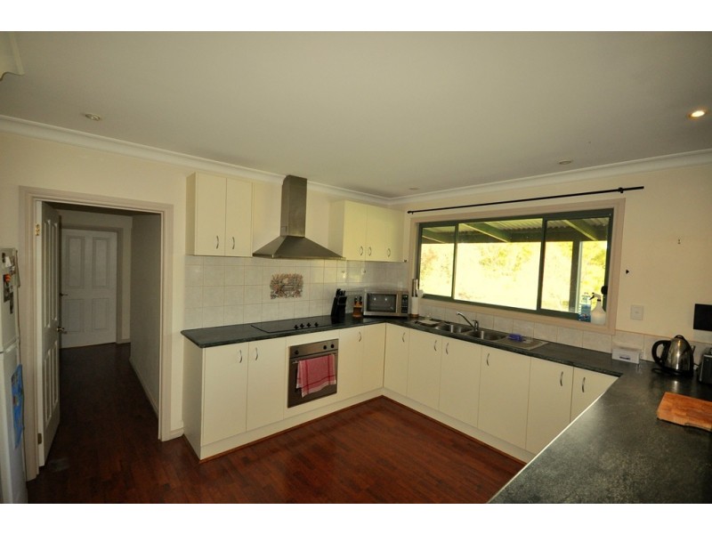 14 Camerons Lane, Beremboke VIC 3342