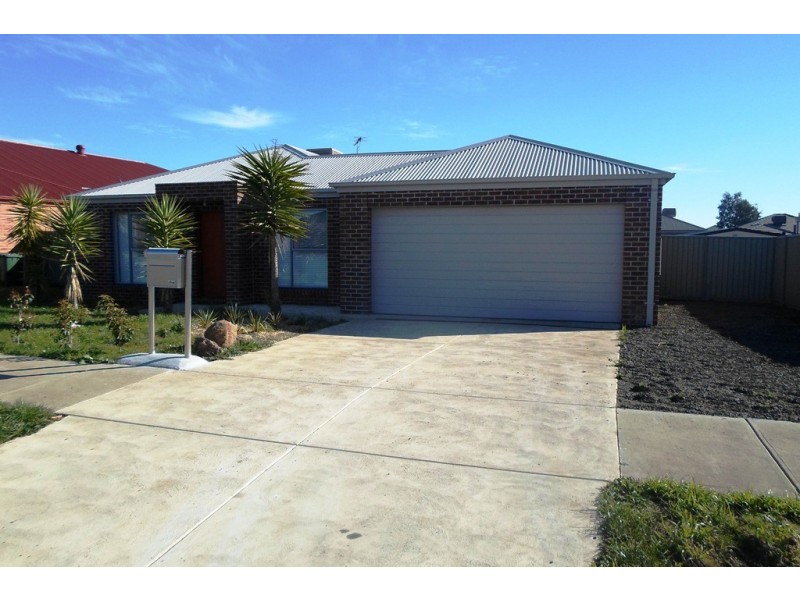 12 Lowry Crescent, Miners Rest VIC 3352