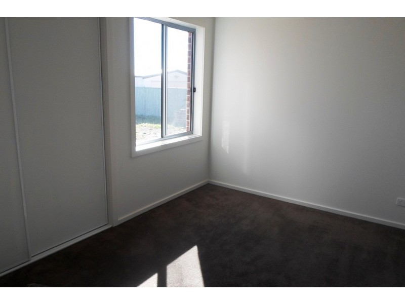 12 Lowry Crescent, Miners Rest VIC 3352