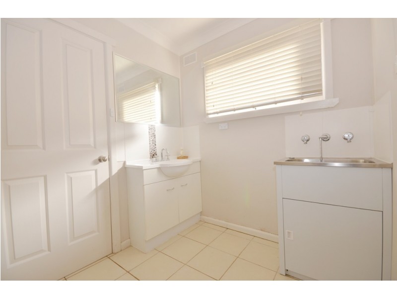 2/1046 Norman Street, Wendouree VIC 3355