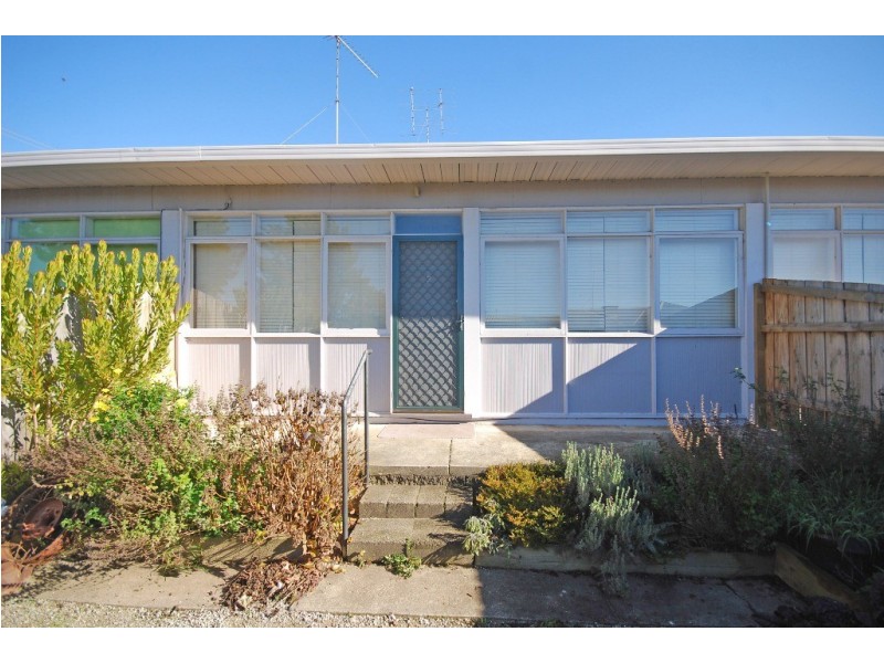 2/1046 Norman Street, Wendouree VIC 3355