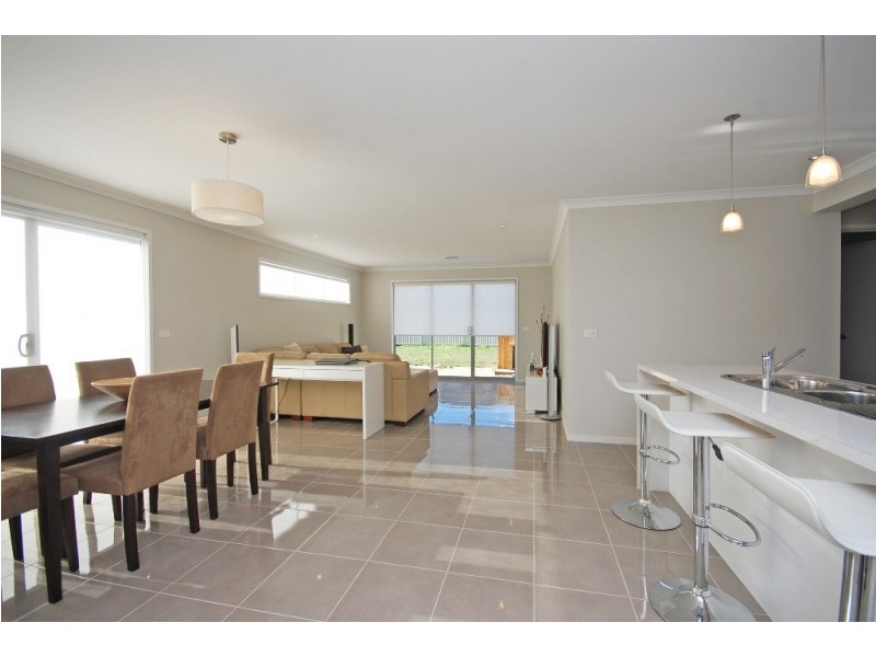 26 Normlyttle Parade, Miners Rest VIC 3352