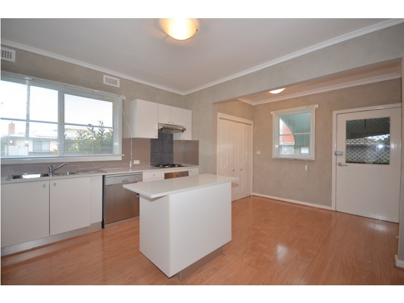 1216 Norman Street, Wendouree VIC 3355