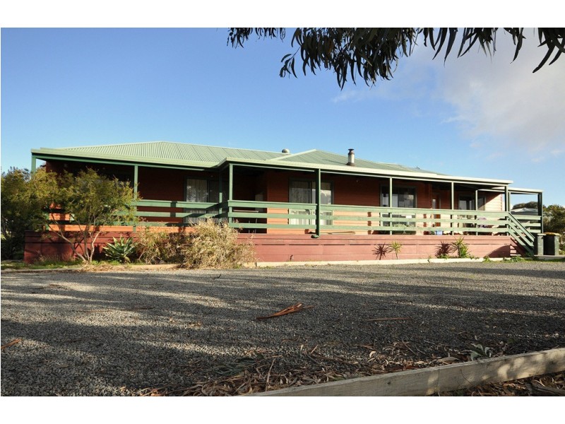 14 Camerons Ln, Beremboke VIC 3342