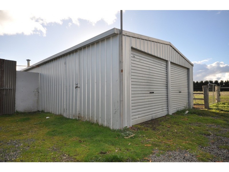 14 Camerons Ln, Beremboke VIC 3342