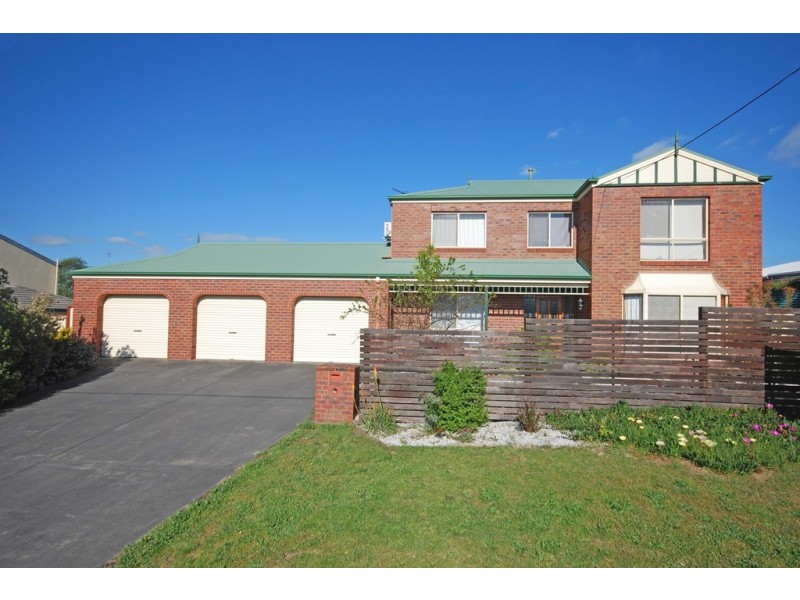 21 Tinworth Avenue, Mount Clear VIC 3350