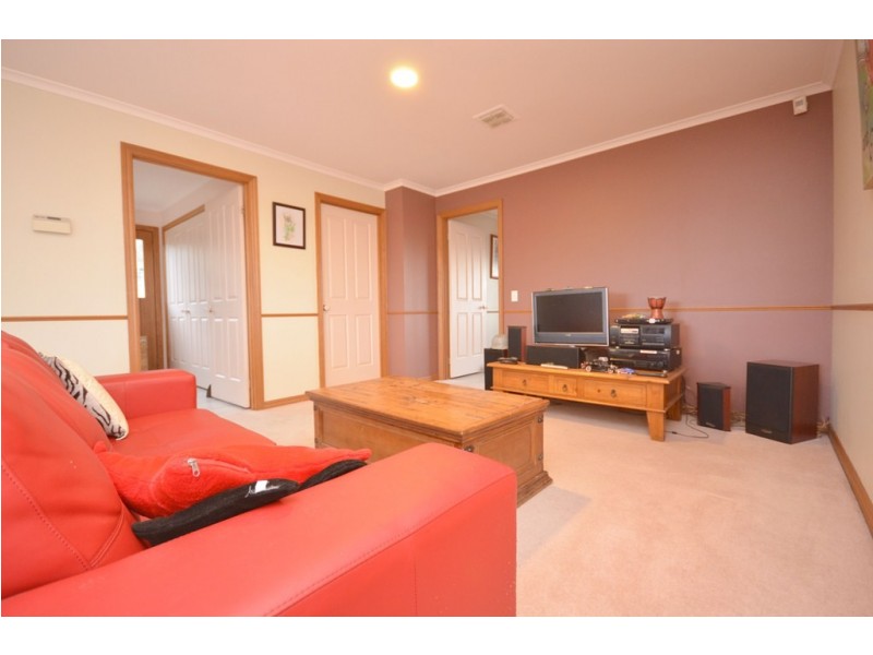 21 Tinworth Avenue, Mount Clear VIC 3350