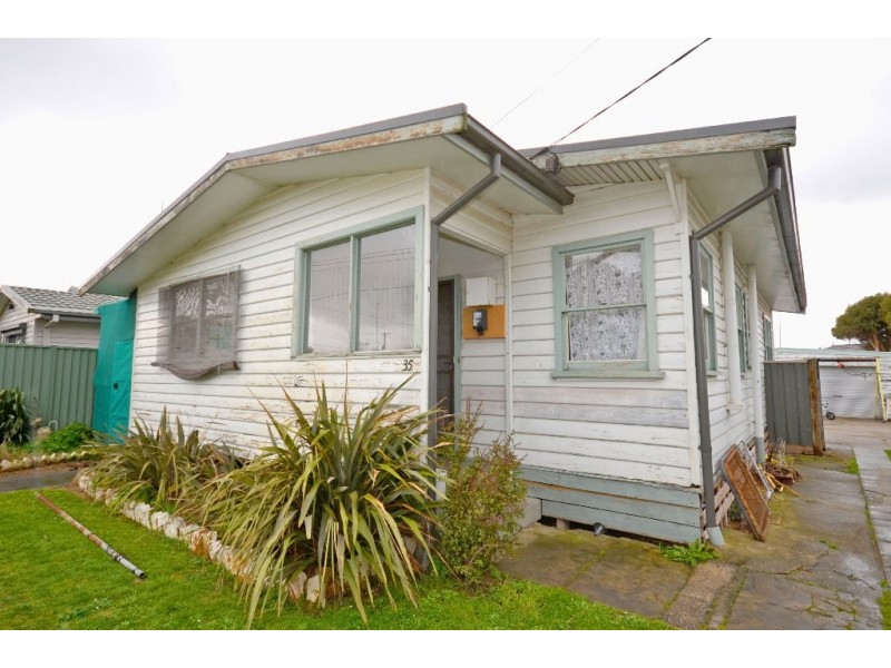 35 Charlotte Street, Sebastopol VIC 3356
